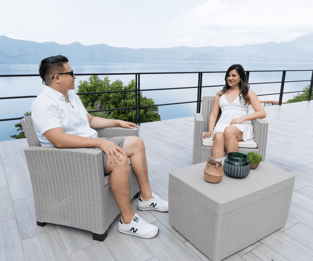 Muebles de plástico resistentes y versátiles en Puerto Rico